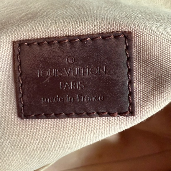 Louis Vuitton multifunctional bag - Picture 7 of 8